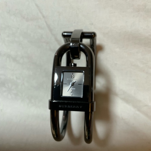 Burberry bungle gun metal watch Bu4905 - Picture 9 of 16